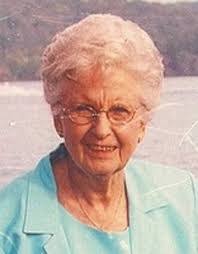 Peggy Oakes's Instagram, Twitter & Facebook