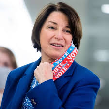Bomo po odhodu Melanie iz Bele hiše dobili Slovenko v ameriški vladi? Med  kandidati za ministrico tudi Amy Klobuchar