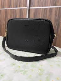 Led by poise, purpose, and craftsmanship. Angela Roi Grace Crossbody Bag In Black Women S Fashion Bags Wallets Handbags On Carousell