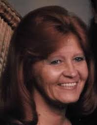 Karen Moles's Instagram, Twitter & Facebook