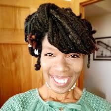 Lorie Harris's Instagram, Twitter & Facebook