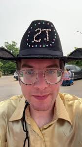 ARLO (@arloooooooooo)