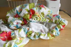 Outdoor Tablecloth Hack Make And Takes Table Cover Diy Outdoor Tablecloth Diy Picnic Table