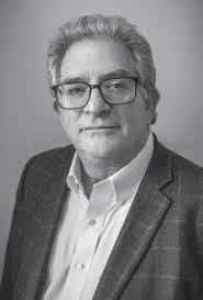 Elizabeth Clapper's Instagram, Twitter & Facebook