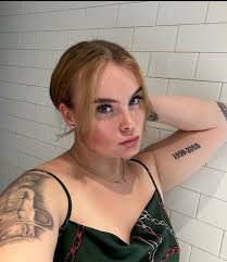 Wanda Holmes (@wanda__holmes_) • Instagram photos and videos