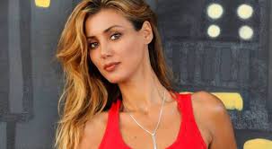Anticipazioni ed ospiti di verissimo oggi foto viagginews. Ilary Blasi La Frase Choc In Diretta A Verissimo Silvia Toffanin La Rimprovera Qui Non Si Taglia Niente Il Mattino It