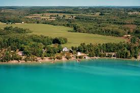 The four cabins are rented during the summer months of june, july and august. Torch Lake Bed Breakfast Updated 2021 Prices B B Reviews Central Lake Mi Tripadvisor