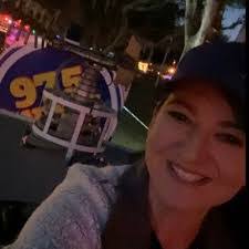 Sara Michaels's Instagram, Twitter & Facebook