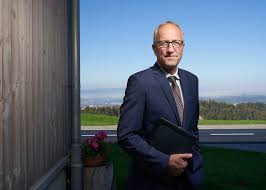 Lo ha annunciato oggi il presidente del consiglio degli stati alex kuprecht (udc/sz). Cvp Standerat Peter Hegglin Will Bundesrat Werden Nzz Am Sonntag