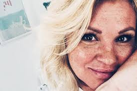 Július 15.) tévés műsorvezető, színésznő. Liptai Claudia Lanya Egyre Szebb A Szulinapos Panka Fotojat Agyondicserik Hazai Sztar Femina