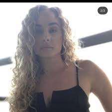 Shawndell Jones's Instagram, Twitter & Facebook