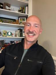 6'3” in San Diego. What's up gents?