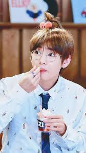 Cute Things Boys Do Pictures Cutekidsclub Cutecats Cutecouples In 2020 Taehyung Bts Taehyung Bangtan Sonyeondan