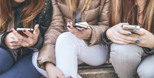 Les nouvelles technologies sont présentes dans la vie de tout le monde, mais elles peuvent spécifiquement servir dans les entreprises. Les Ados Et La Technologie Vie De Parents