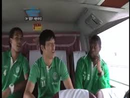 물론 그걸 넣어야하는게 축구선수긴한데 타이밍상 오른발로 툭. ì„í˜„ì¤€ê³¼ ë²„ì§ˆ ë°˜ ë‹¤ì´í¬ Feat íë¡œë‹ì–¸ Gif