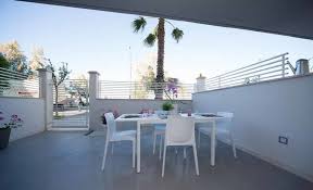 Il residence dimora di mare è composto di appartamenti eleganti, comodi e moderni, per vivere una splendida vacanza godendo della tranquillità e piacevolezza che luoghi come grottammare e san benedetto del tronto offrono. Cala Luna Suite 8 Posti Fronte Mare A San Benedetto Del Tronto Mareadriatico Com