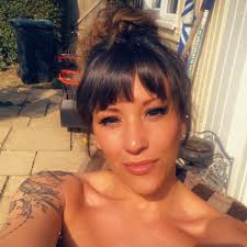 Can anyone recommend a painter and decorator Amersham area or near  by.Thanks.