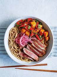 bol de soba au bœuf et aux legumes grilles ricardo recipe meal prep clean eating asian food photography healthy recipes