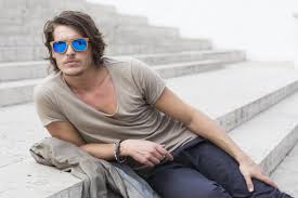 💡 in questo video tutorial ti presento un taglio medio lungo, molto dinamico e moderno con un ciuffo versatile.buona v. Capelli Lunghi Uomo Ecco I Tagli E Le Idee Alla Moda