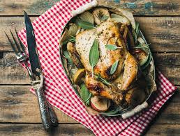 Ist er dagegen rosa, schieben sie ihr hähnchen für 10 weitere minuten in den ofen. Hahnchen Im Brater Zubereiten So Gelingt Ein Knuspriger Braten