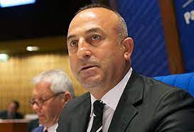 Baba adı osman, anne adı fatma'dır. Cavusoglu Mevlut