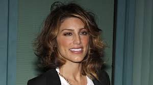 Jennifer Esposito Joins Ncis As Special Agent Alexandra Alex Quinn Cbs Com Jennifer Esposito Ncis Jennifer