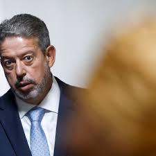 Após tensão com ministro, Lira pauta dois projetos contra o MST