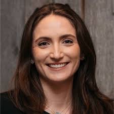 Lynn Pyke's Instagram, Twitter & Facebook