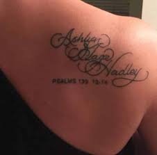 Multiples Estilos De Tatuajes De Nombres Para Chicos Y Chicas Tatuarse las piernas es también una opción muy elegida entre. tatuajes de nombres para chicos y chicas
