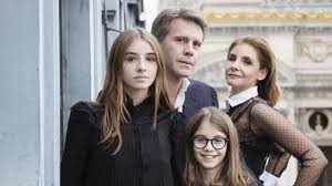 1972 births, italian nobility and italian roman catholics. Clotilde Courau Chi E La Moglie Di Emanuele Filiberto Di Savoia Eta Lavoro Figlie Puglia24news It