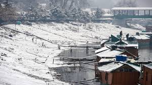 Find local weather forecasts for srinagar, india throughout the world. Jammu Kashmir Snowfall Cheers Tourists In Srinagar The Economic Times Video Et Now