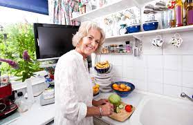 Uno di questi importanti aspetti per la prevenzione del tumore al seno, così come dimostrato in molti recenti studi, è quello relativo ad una corretta e precisa alimentazione. Quale Alimentazione Dopo Le Cure Per Un Tumore Al Seno Fondazione Umberto Veronesi