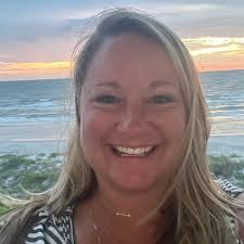 SEPTEMBER MEMBER SPOTLIGHT: Laura Batchelder Clauser is an Afforest Fitness  OG. With arguably one of the best squat techniques in the gym, this lovely  lady is an awesome representative of the Afforest