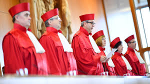 Die mitglieder des conseil constitutionnel. Huter Unserer Werte Das Bundesverfassungsgericht Youtube