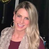 Allison Doering's Instagram, Twitter & Facebook