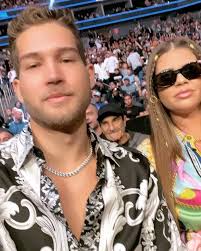 𝙁𝙖𝙢𝙞𝙡𝙮 🤞🏼