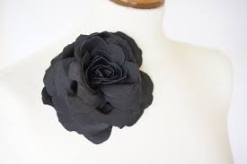 Broche de flamenca con flores de tela violeta con reflejo dorado. Broche Flor Negra Tela Hechos A Mano Etsy