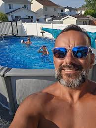 Hi Carly Humphries is the Holi to Tenerife gran arena