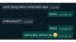 Selain itu anda juga bisa lebih memperhatikan apa yang ia ucapkan sambil memberikan kesan yang baik tentang diri anda dengan menunjukkan. 6 Chat Pasangan Ldr Ingin Bertemu Ini Bikin Baper Hot Liputan6 Com