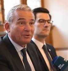 Minister Thomas Strobel Fotos