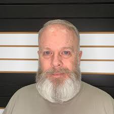 Stephane || Beard & executive contour haircut (in process) 😊