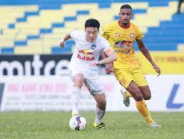 Tiền vệ lương xuân trường cho rằng trận đấu với malaysia hứa hẹn sẽ rất khó khăn và đội tuyển việt nam cần thi đấu thận trọng ở cuộc đối đầu nay. Xuan TrÆ°á»ng Nháº­n Qua Y NghÄ©a Ngay Sinh Nháº­t Bao NgÆ°á»i Lao Ä'á»™ng