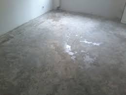 Incepem sa turnam o sapa de egalizare peste. Ce Tip De Sapa Sa Alegem In Apartamente Sau Garsoniere Ideiamenajari Ro