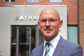 Brandmauer in Brandenburger SVV gefallen? Heftiger Streit um Umgang mit AfD