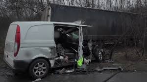 Unul dintre accidente a avut loc la ora 3 noaptea, la ișire din satul sarata nouă, raionul fălești. Accident Violent In JudeÈ›ul BuzÄƒu Trei BÄƒrbaÈ›i È™i Au Pierdut ViaÈ›a Stirileprotv Ro