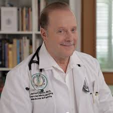 Exporta el primer curso de educación continuada sobre el cannabis  medicinal. El Dr. Jaime Claudio participó recientemente en la Universidad  CES de Medellín de Colombia como parte del primer curso diplomado sobre