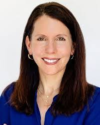 Danielle Mazur's Instagram, Twitter & Facebook