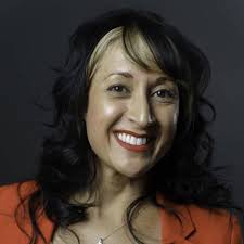 ON THE MOVE: Nevada entrepreneur Dina Mitchell launches food and smoothie  chain