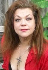 Lisa Meador's Instagram, Twitter & Facebook