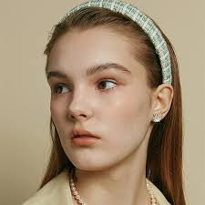 VINTAGE HOLLYWOOD】 Mini Daisy Post Earring ユニセックス 231-008WHの通販